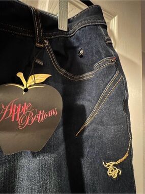 Apple Bottoms Jeans NWT High rise skinny with Gold Threading